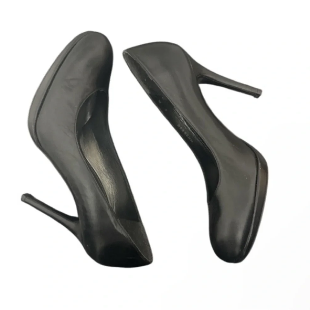 Authentic Stuart Weitzman designer black leather heels pumps sz 8